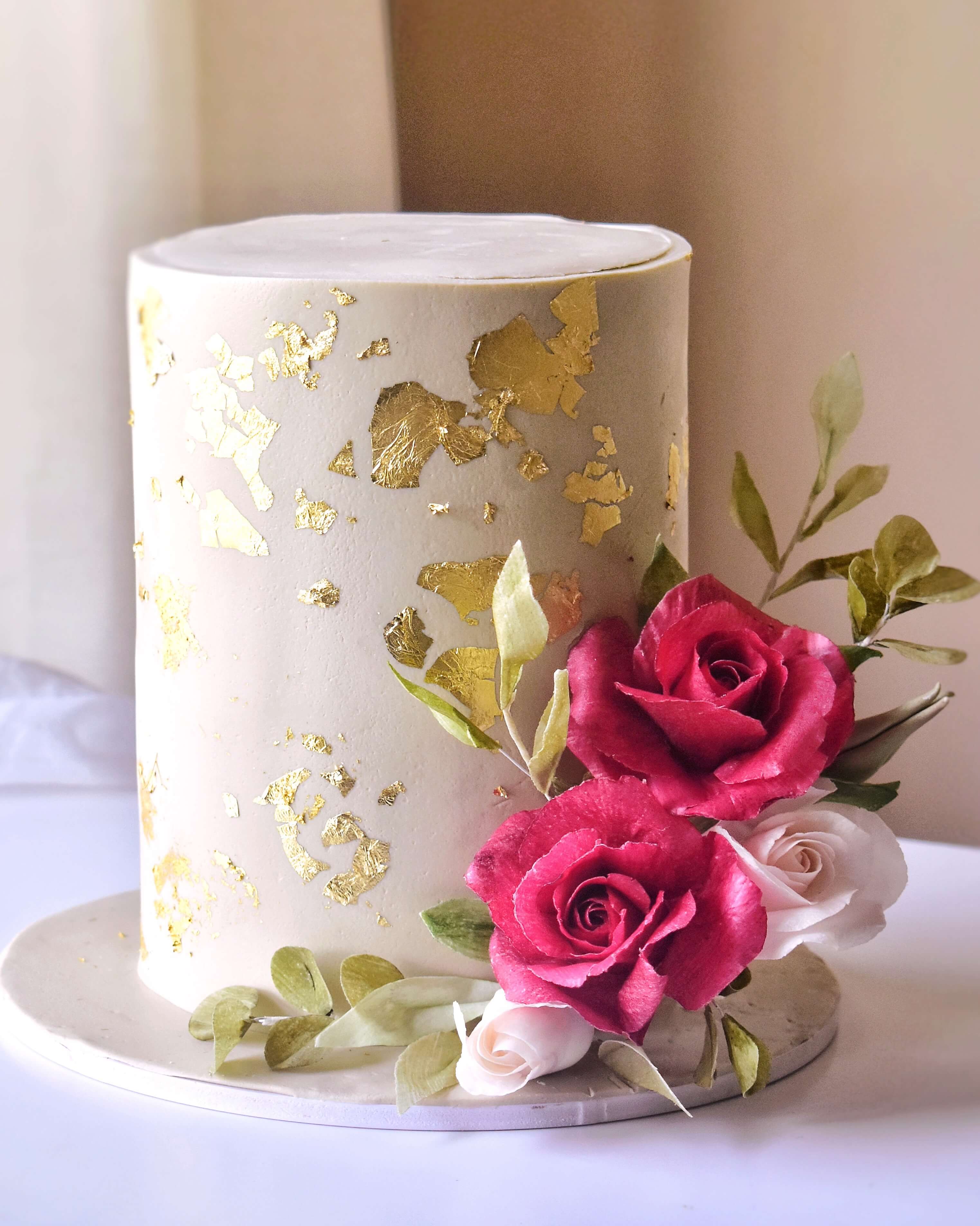Multi-tiered pastel cake